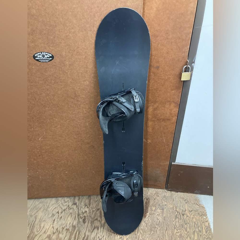 ❄️❄️ Excellent Condition- 2021 Burton snowboard Size 135cm Burton small binding